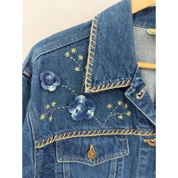 VintageLiz Claiborne Womens Embroidered Dark Denim Jacket Size Medium Cottage - Picture 2 of 10